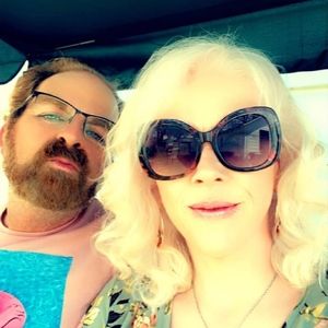 Meet your Posher, Laurafaye